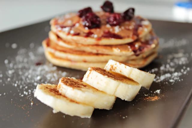 Przepis na zdrowe pancakes, które zaspokoją Twoje pragnienia na słodko Przepis na zdrowe pancakes, które zaspokoją Twoje pragnienia na słodko