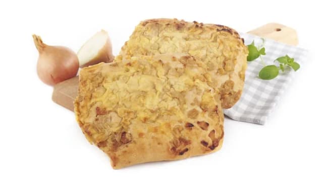 Ile kcal ma cebularz? Porównanie kalorii różnych marek cebularzy Ile kcal ma cebularz? Porównanie kalorii różnych marek cebularzy