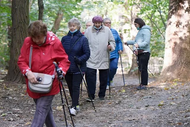 Jak się odchudzać po 60-tce - skuteczne metody na zdrową utratę wagi Jak się odchudzać po 60-tce - skuteczne metody na zdrową utratę wagi