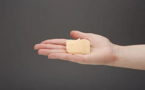 Ile kcal ma ser żółty? Sprawdź kalorie i wybierz zdrowo Ile kcal ma ser żółty? Sprawdź kalorie i wybierz zdrowo