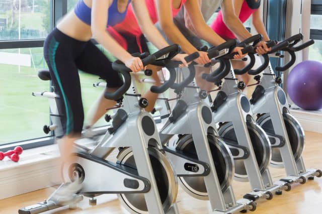 Jaki rower stacjonarny na odchudzanie? Wybierz najlepszy dla siebie Jaki rower stacjonarny na odchudzanie? Wybierz najlepszy dla siebie